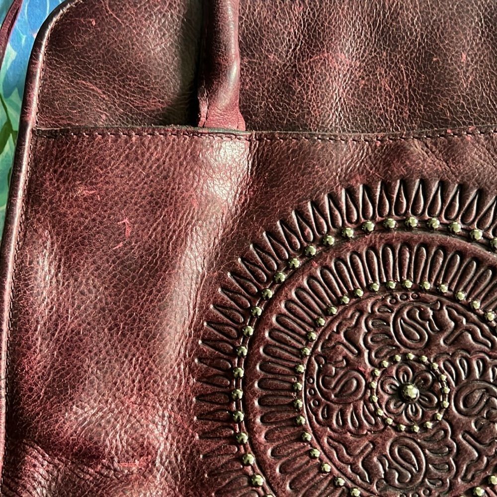 Patricia Nash Large Paris Embossed Leather Studded Shoulder Bag - Picture 3 of 16